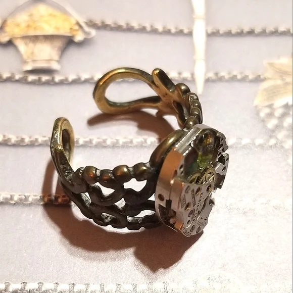 Vintage Steampunk Rainbow Crystal Ring - Picture 3 of 7